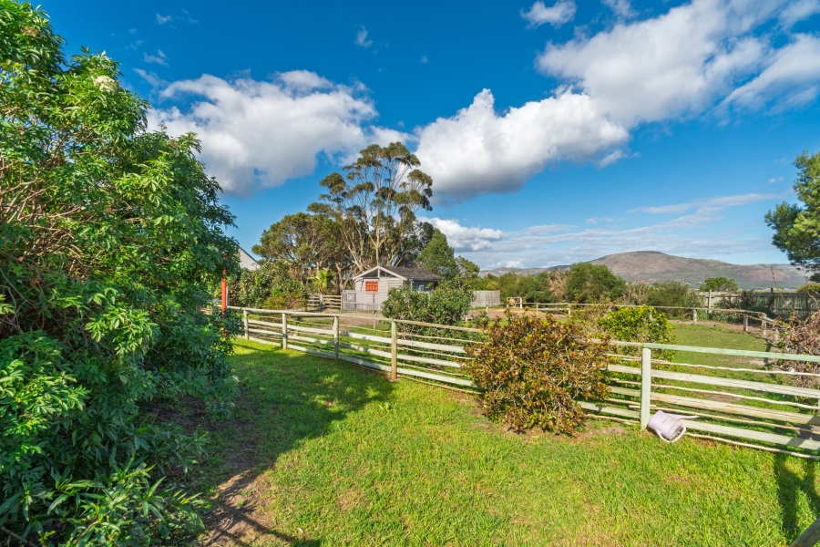 4 Bedroom Property for Sale in Meadowsteads Western Cape